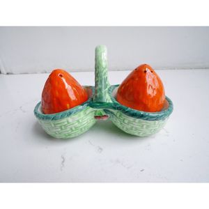 Vintage Salt and Pepper Shaker Set - Strawberries in a Basket - Japan